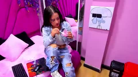 CooperEmma  online show from September 20, 3:16 am