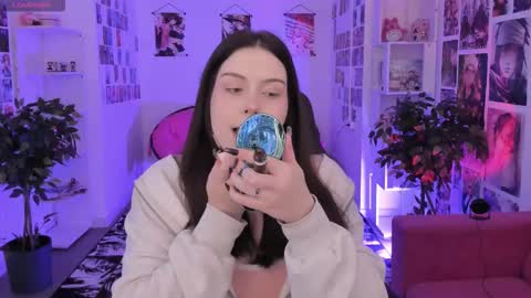 little girl who is always right or Coraline online show from October 20, 6:16 am