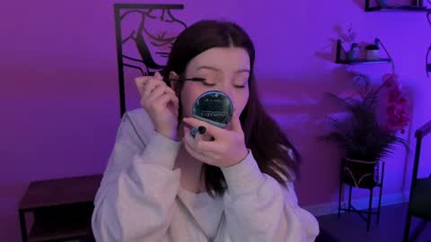 little girl who is always right or Coraline online show from December 17, 5:18 am