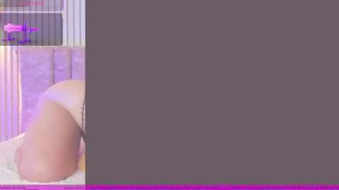 Snapshot of coralkihot chatting on September 18, 2:37 pm I am coral online show from September 18, 2:37 pm