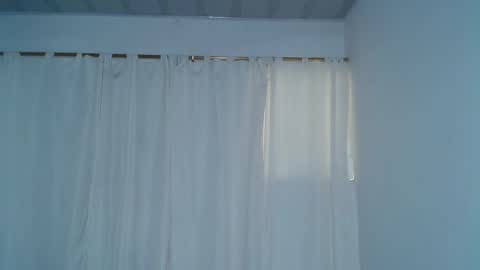 Coral Reyes online show from November 23, 5:14 pm