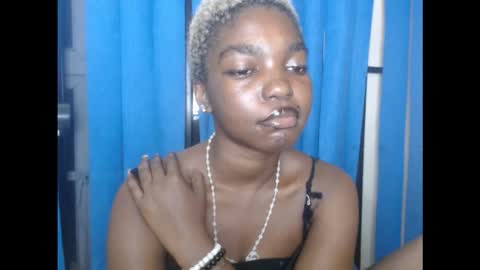 Snapshot of cornxcuntx chatting on September 20, 10:41 pm cornxcuntx online show from September 20, 10:41 pm