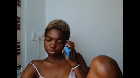 Snapshot of cornxcuntx chatting on October 16, 8:17 am cornxcuntx online show from October 16, 8:17 am