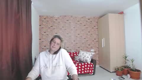 Snapshot of corymilf chatting on October 13, 8:39 am Elisa online show from October 13, 8:39 am
