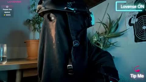 Snapshot of cos_operator chatting on October 10, 8:03 pm cos_operator online show from October 10, 8:03 pm