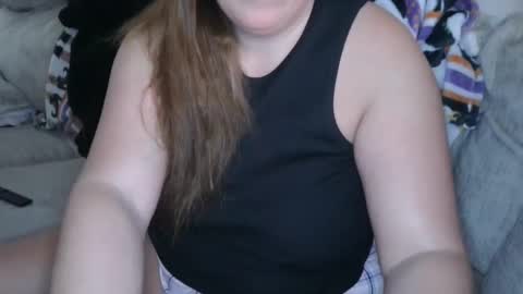 Snapshot of countrylovin2018 chatting on March 7, 3:28 pm Fallen Angel 21 online show from March 7, 3:28 pm