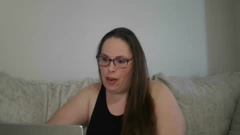 Snapshot of countrylovin2018 chatting on January 15, 2:46 pm Fallen Angel 21 online show from January 15, 2:46 pm