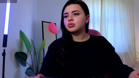 Courtney online show from September 21, 1:32 pm