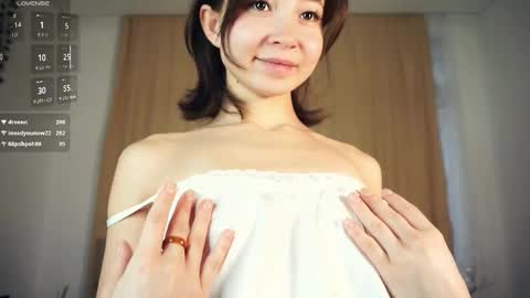 Snapshot of coventinaashfield chatting on September 22, 8:13 am Yui online show from September 22, 8:13 am