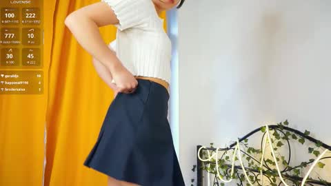 Snapshot of coventinaashfield chatting on October 29, 7:45 am Yui online show from October 29, 7:45 am