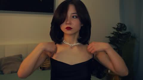 Snapshot of coventinaashfield chatting on February 14, 7:49 am Yui online show from February 14, 7:49 am