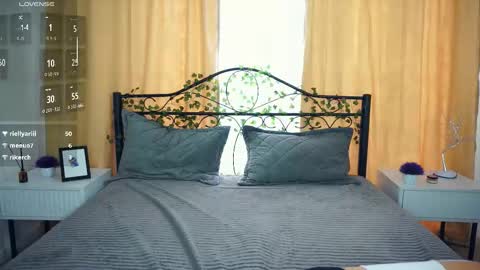 Snapshot of coventinaashfield chatting on September 26, 7:50 am Yui online show from September 26, 7:50 am