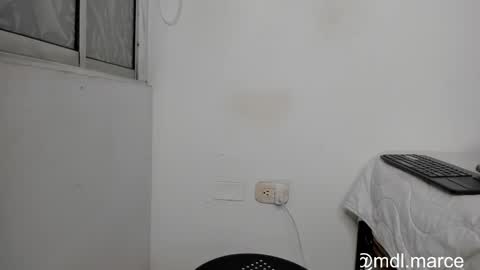 Snapshot of cowmarce chatting on October 18, 12:46 am Marce  Online 1pm - 7pm gmt-5 online show from October 18, 12:46 am