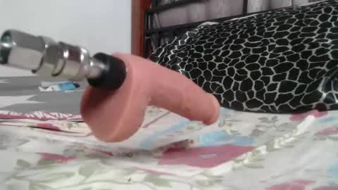 Snapshot of cozy_dion chatting on September 16, 11:02 pm Erykah online show from September 16, 11:02 pm