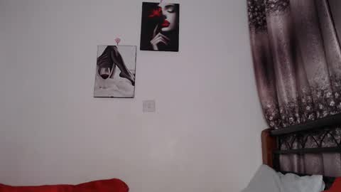 Snapshot of cozy_dion chatting on October 20, 5:05 pm Erykah online show from October 20, 5:05 pm