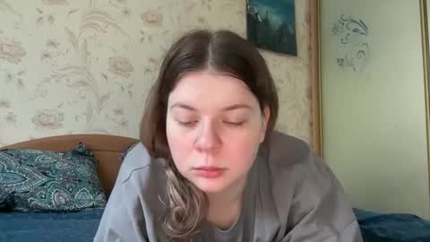 Elise online show from September 22, 8:46 am