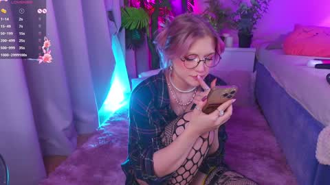 Snapshot of crazy__wine chatting on December 5, 10:34 pm Sonya online show from December 5, 10:34 pm