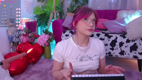 Snapshot of crazy__wine chatting on February 7, 2:58 pm Sonya online show from February 7, 2:58 pm