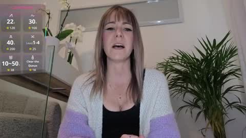 Stacy 2pm to 6pm mon-fri 3 CAT online show from June 7, 1:18 pm