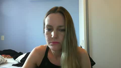 Snapshot of crazyanny chatting on October 1, 11:59 am Anny online show from October 1, 11:59 am