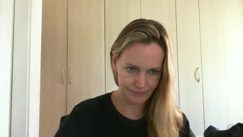 Anny online show from December 16, 10:50 am