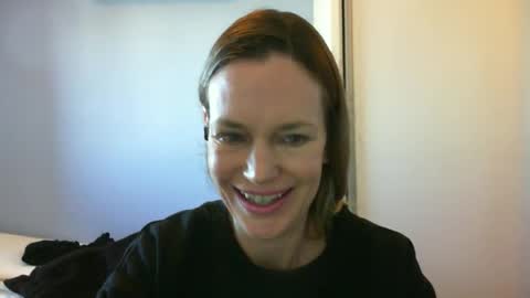 Snapshot of crazyanny chatting on October 21, 10:52 am Anny online show from October 21, 10:52 am