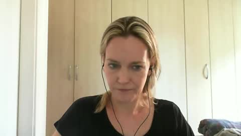 Anny online show from December 19, 10:56 am