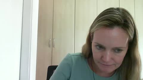 Anny online show from December 27, 1:39 pm