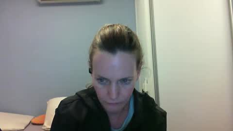 Snapshot of crazyanny chatting on September 22, 11:03 pm Anny online show from September 22, 11:03 pm