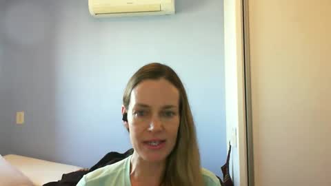 Snapshot of crazyanny chatting on October 17, 11:13 am Anny online show from October 17, 11:13 am