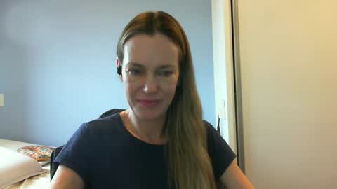 Snapshot of crazyanny chatting on October 7, 10:52 am Anny online show from October 7, 10:52 am