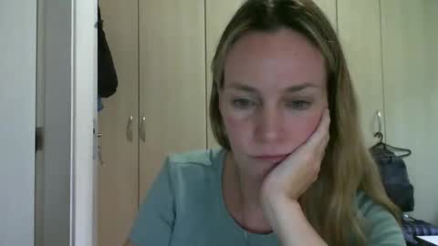 Anny online show from January 29, 2:10 pm