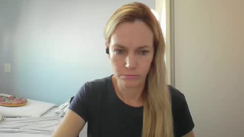 Anny online show from March 18, 10:53 am