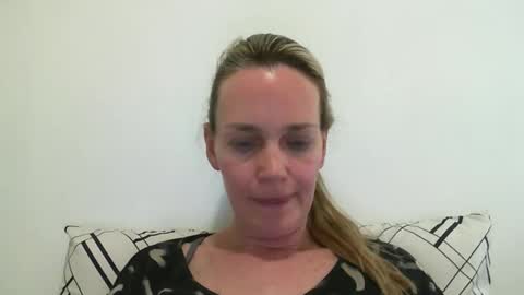 Anny online show from December 31, 12:32 am