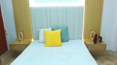 Sara online show from November 17, 12:50 pm