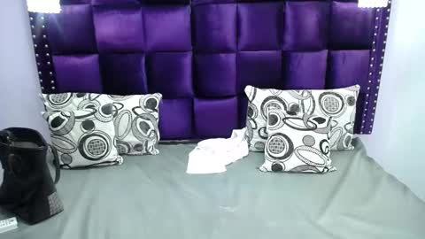 Snapshot of crazyonme chatting on March 10, 7:29 pm diosalinda online show from March 10, 7:29 pm