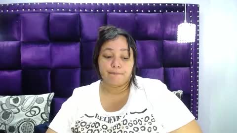 Snapshot of crazyonme chatting on March 1, 12:23 pm diosalinda online show from March 1, 12:23 pm