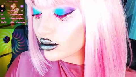 Snapshot of crazypinkyball chatting on September 19, 2:49 pm Roxy online show from September 19, 2:49 pm