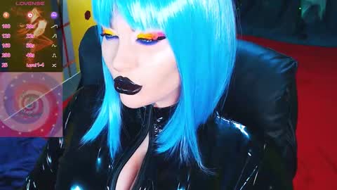 Snapshot of crazypinkyball chatting on October 26, 3:07 pm Roxy online show from October 26, 3:07 pm