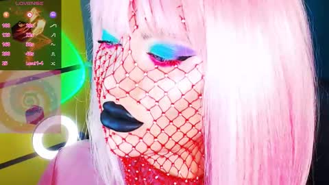 Snapshot of crazypinkyball chatting on September 23, 3:32 pm Roxy online show from September 23, 3:32 pm