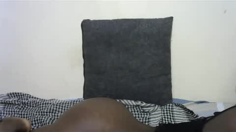 Snapshot of creamybabee chatting on January 5, 7:49 am queen online show from January 5, 7:49 am