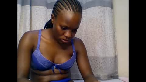 Snapshot of creamypussy15 chatting on November 2, 11:57 am MARY online show from November 2, 11:57 am