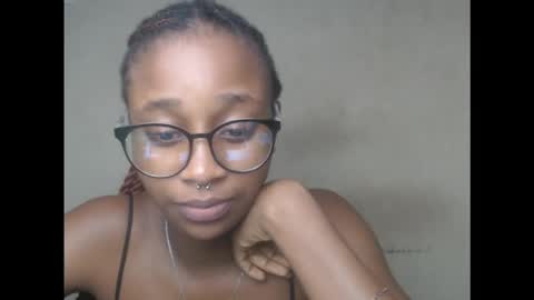 Snapshot of creamyxmuffin chatting on September 12, 10:06 pm creamyxmuffin online show from September 12, 10:06 pm