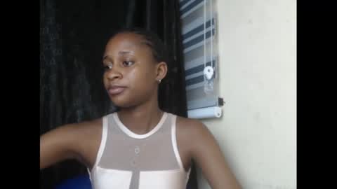 Snapshot of creamyxmuffin chatting on March 4, 8:27 pm creamyxmuffin online show from March 4, 8:27 pm