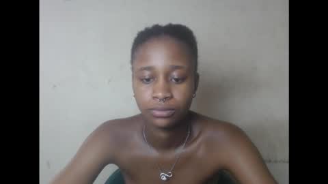 Snapshot of creamyxmuffin chatting on September 16, 8:00 am creamyxmuffin online show from September 16, 8:00 am