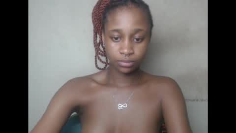 Snapshot of creamyxmuffin chatting on September 11, 4:29 pm creamyxmuffin online show from September 11, 4:29 pm