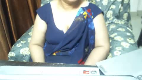 Snapshot of crezybhabihot chatting on February 24, 3:53 am Sonika69 online show from February 24, 3:53 am