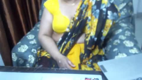 Snapshot of crezybhabihot chatting on January 18, 10:39 am Sonika69 online show from January 18, 10:39 am