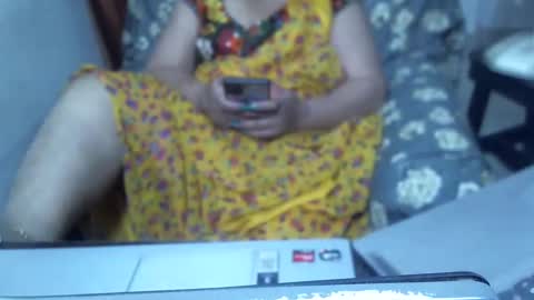 Snapshot of crezybhabihot chatting on January 25, 11:32 pm Sonika69 online show from January 25, 11:32 pm