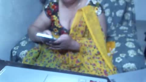 Snapshot of crezybhabihot chatting on February 8, 10:51 pm Sonika69 online show from February 8, 10:51 pm